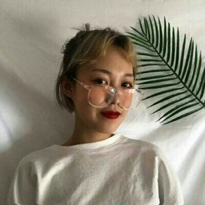 帅气任性美女qq微信头像