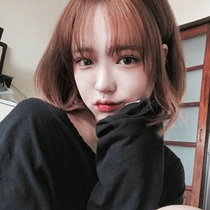 娇羞可爱治愈系女生qq头像