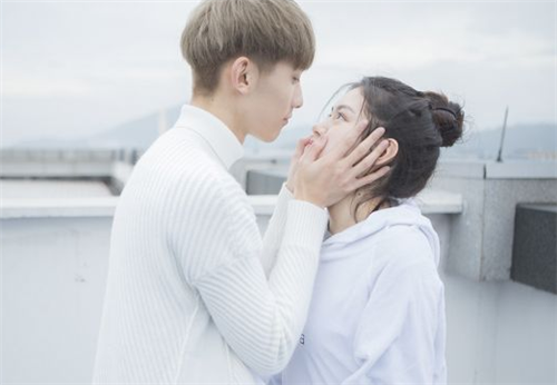 所有的不安和痛苦全是自找的
