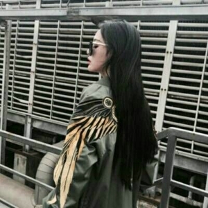 帅气任性美女qq微信头像