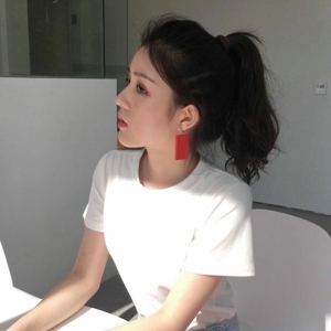 天生丽质长发女神微信头像