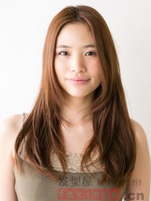 适合圆脸女生的直发发型  修颜显气质