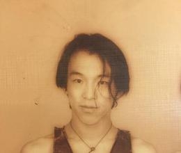 孙红雷 黄渤争晒童年年轻照片大曝光  相互叫板场面好不壮观