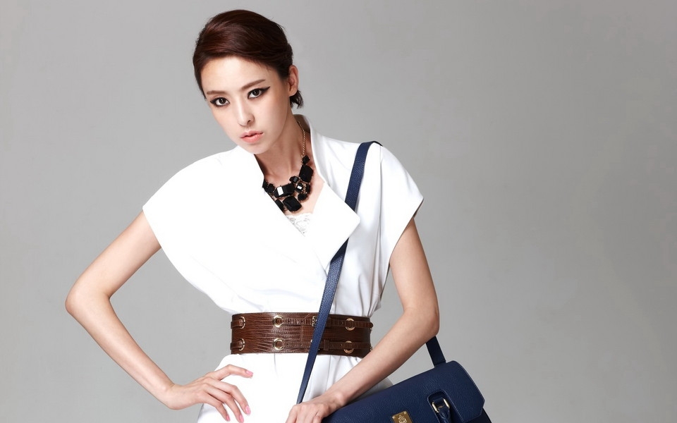 李多海 Lee Da Hae性感壁纸