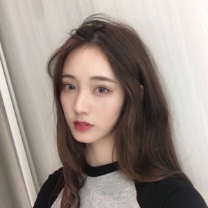 天生丽质长发女神微信头像