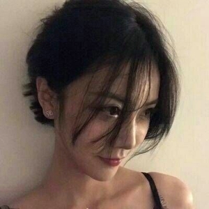 帅气任性美女qq微信头像