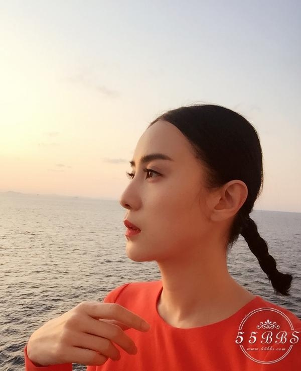 跟女神宋佳学习扎发发型 时髦简单又好学！