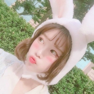 将你锁紧进心底，将记忆彻底记忆   善解人意美丽四射唯美女生头像