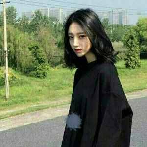 帅气任性美女qq微信头像