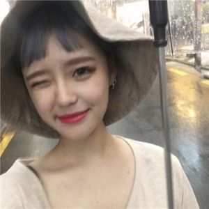 阳光个性唯美清新美少女微信头像