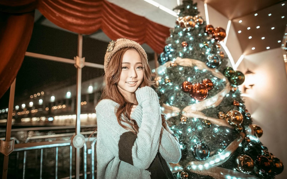 清纯美少女唯美街拍高清桌面壁纸