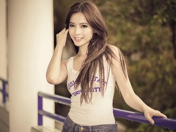 精选性感美女高清壁纸大全