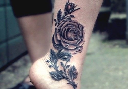 脚踝黑色玫瑰花纹身图案
