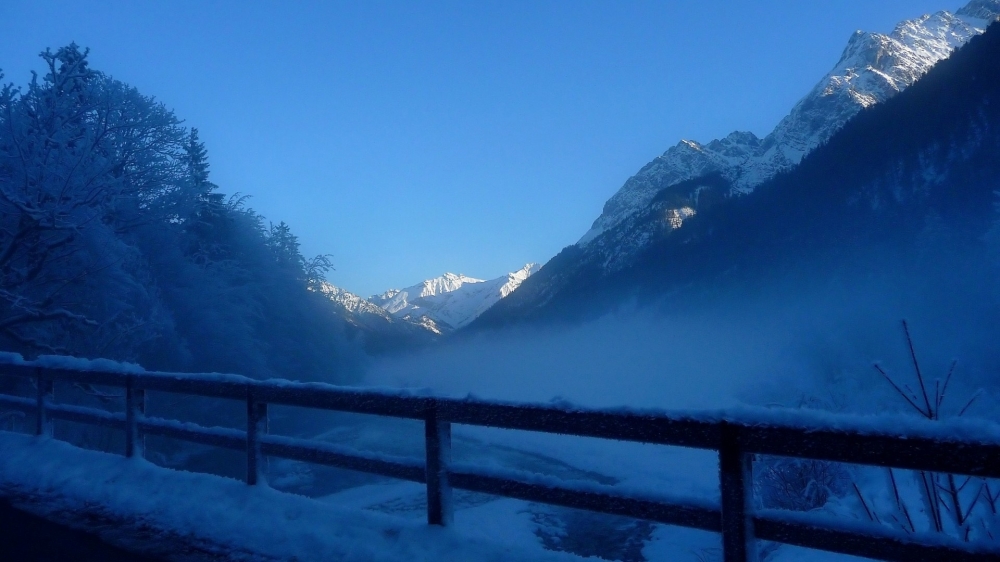 冬天大雪风景桌面壁纸