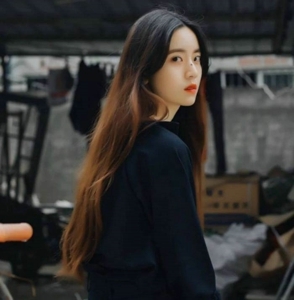 森系长发小清新女生头像