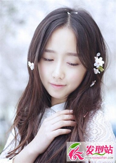 甜美韩式中长发型 打造时尚可爱氧气美女