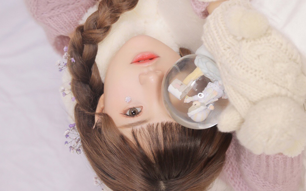 娃娃脸童颜美女图片壁纸