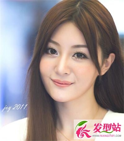 别致气质长发女生 演绎甜美靓丽气质