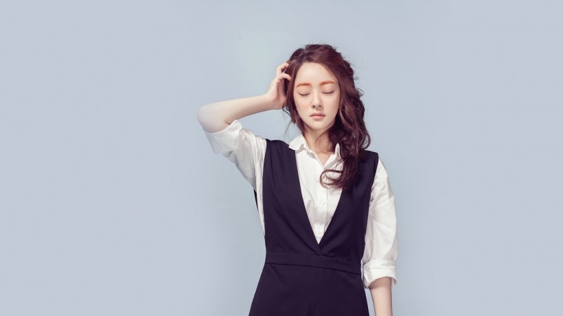韩国美女明星徐孝琳桌面壁纸