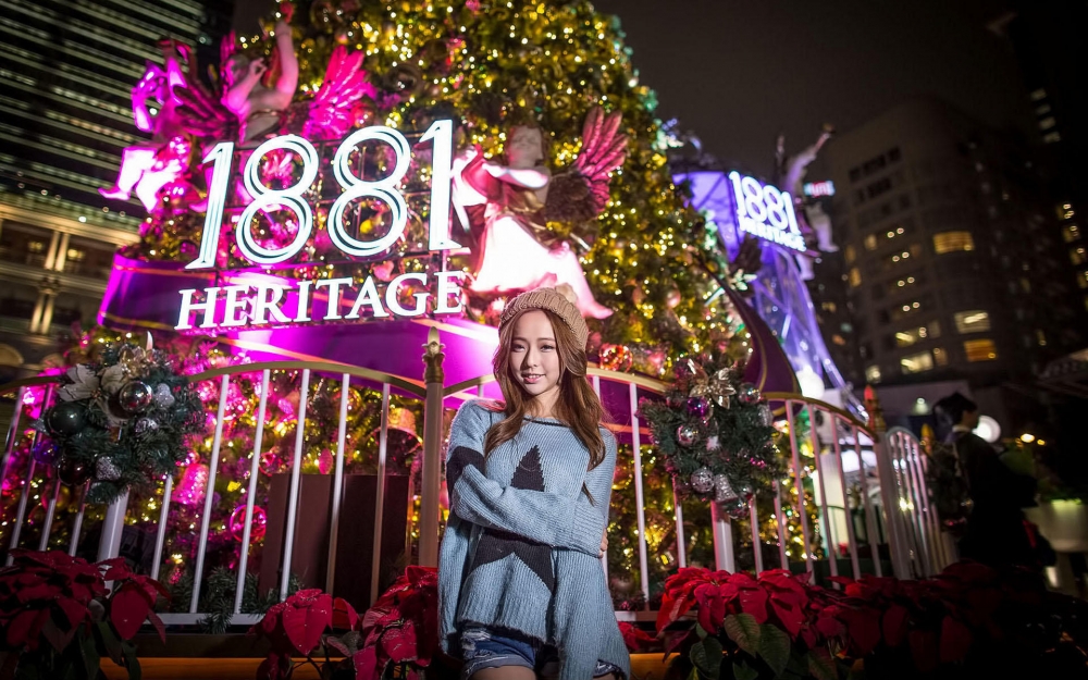 清纯美少女唯美街拍高清桌面壁纸
