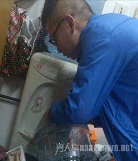 还能不能让人好好吃烤肉了 要流鼻血了……