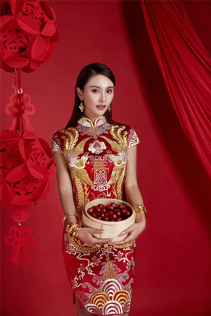 耀眼火红 婚纱照