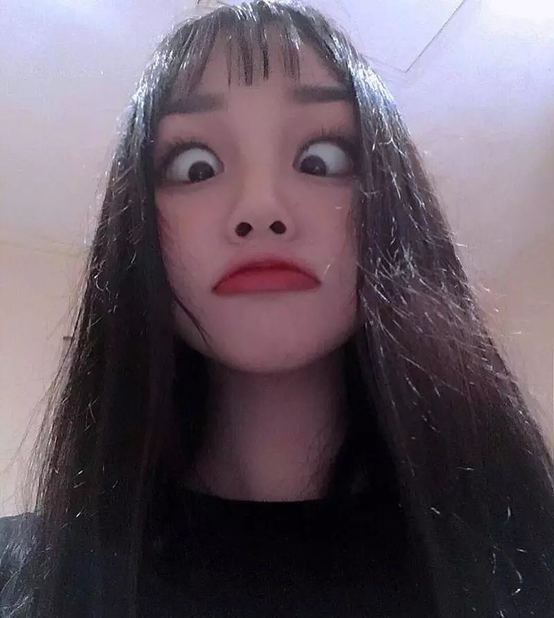 阿栩：这个世界上有一个很可爱的人 现在这个人正在看这组图片