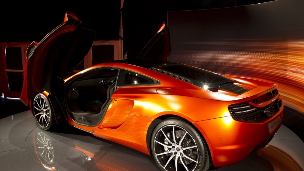 橙色超酷跑车迈凯轮MP4-12C高清桌面壁纸