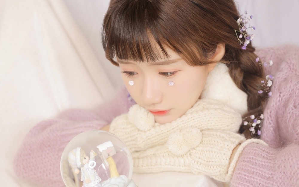 娃娃脸童颜美女图片壁纸