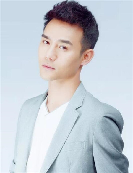 两边铲男生发型 型男款式排排看