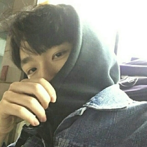 超帅的任性孤单一人男生头像