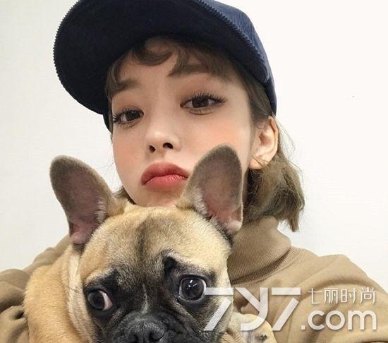 二次元短发女生图片  回头率绝对超高