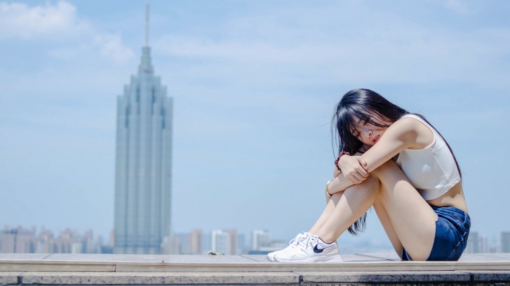 唯美清新文艺少女桌面壁纸