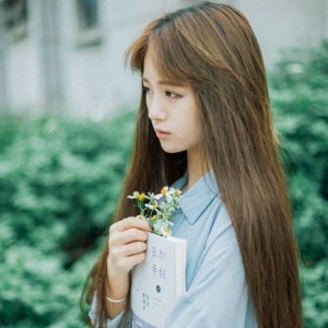 森系长发小清新女生头像