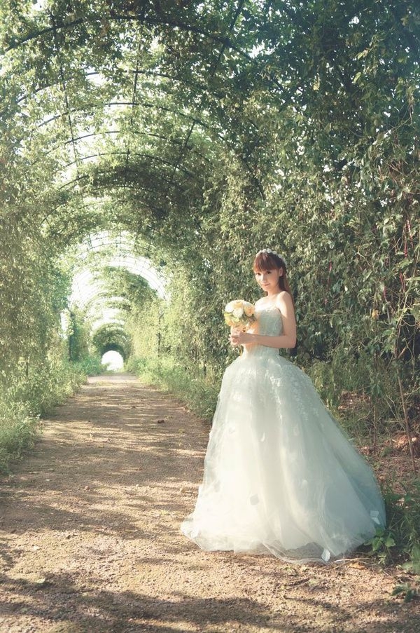 蕊儿【美美的婚纱~我爱了~***】