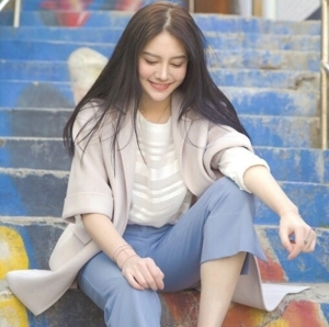 森系长发小清新女生头像