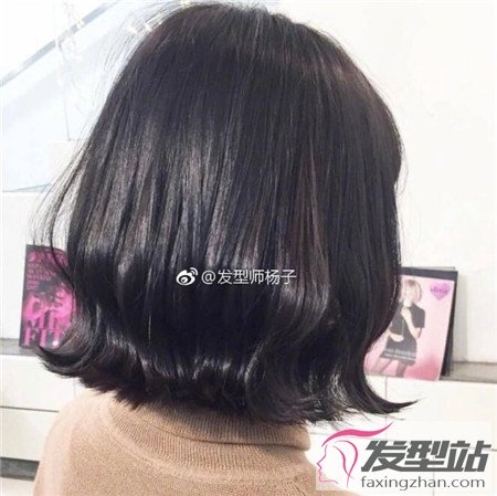 最新短发流行趋势 “天使翅膀”外翘短发