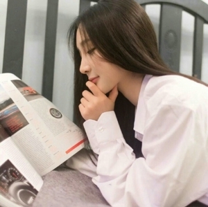 森系长发小清新女生头像