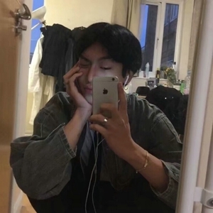 超帅的任性孤单一人男生头像