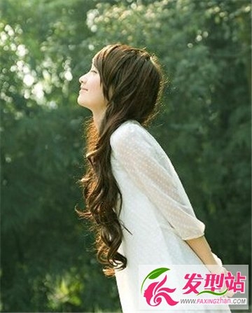 女生高端大气的长发发型 亮瞎你的眼睛的发型