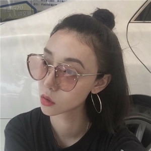 阳光个性唯美清新美少女微信头像