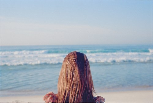 海边风景伤感女生背影小清新图片