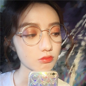 阳光个性唯美清新美少女微信头像