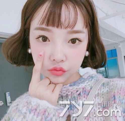 二次元短发女生图片  回头率绝对超高