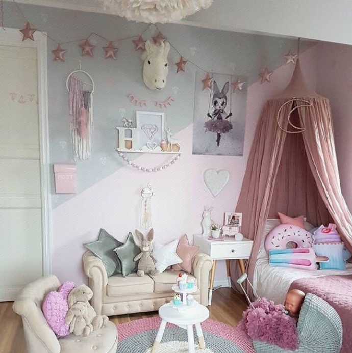白 衬:愿所有人永远住在粉色和蓝色的童话里 ​ ​​​​