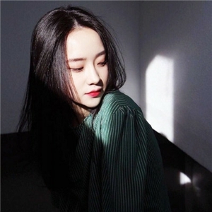 小清新长发唯美动人女生头像