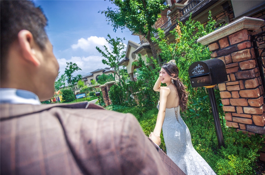 别墅爱恋 婚纱照