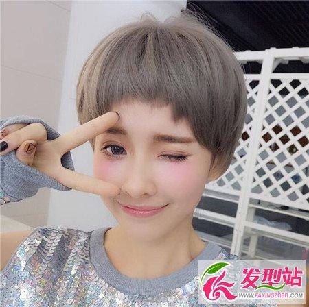 2017最新流行短发发型  锯齿刘海露耳波波头