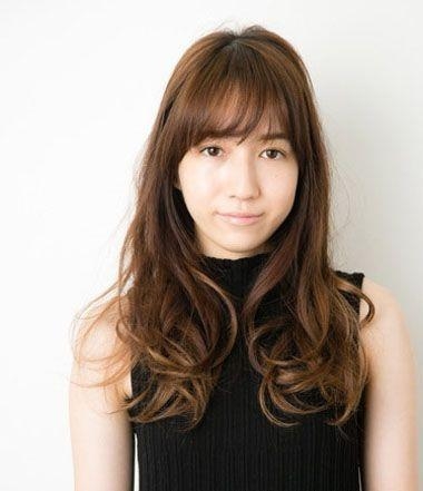 韩式低发盘发教程 扎成自然凌乱美发型