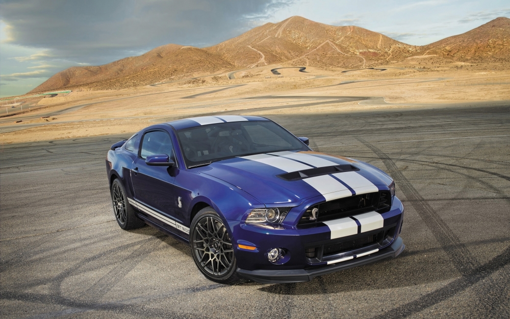2014年福特野马Shelby GT500汽车桌面壁纸